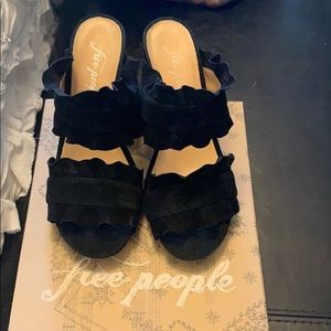 Free people Rosie Ruffle heal
